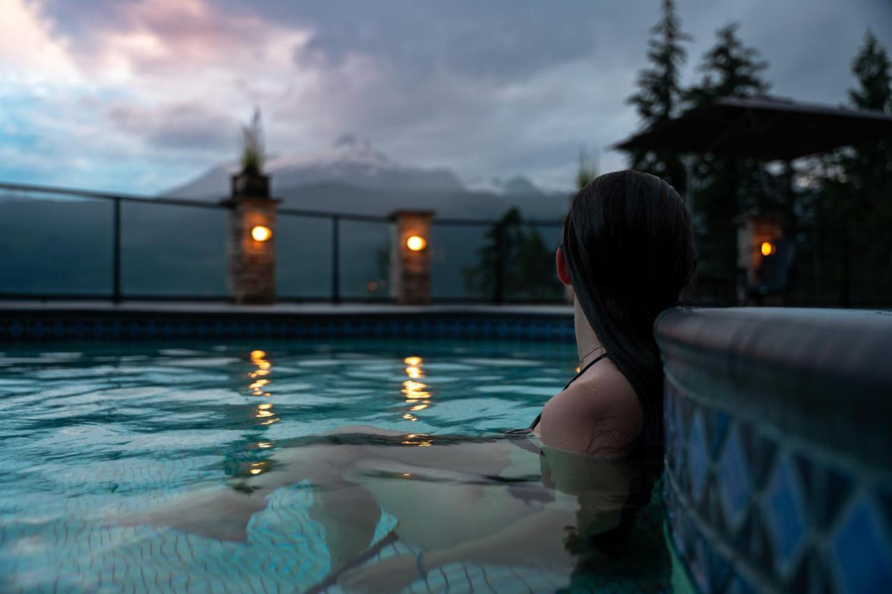 Halcyon Hot Springs Resort Exterior foto
